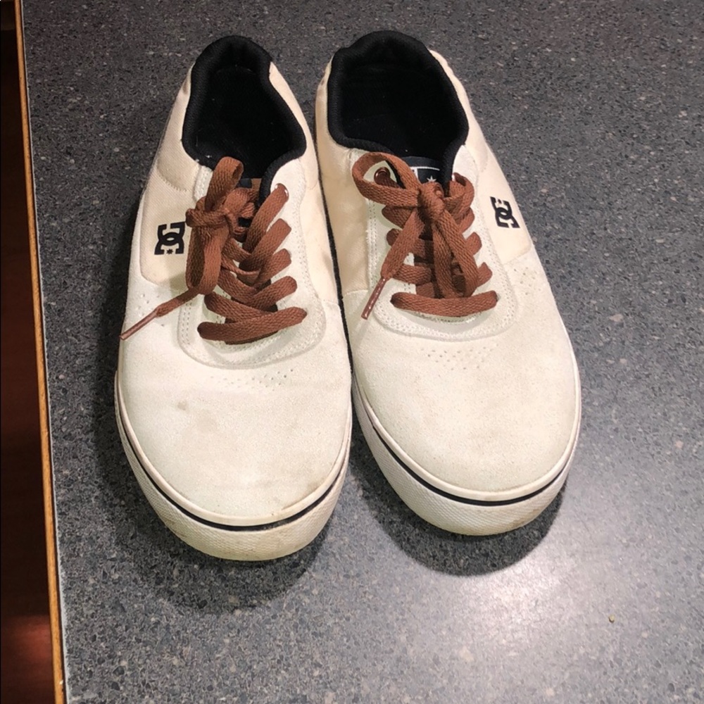 DC super suede skate shoes.